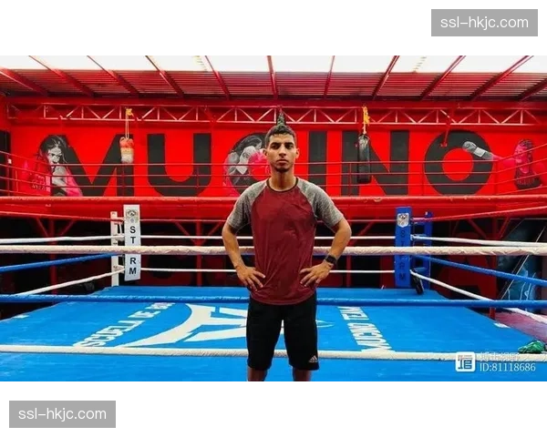 前统一拳王在复出战中被名不见经传的挑战者TKO，职业生涯堪忧