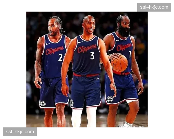 前瞻分析：雄鹿与76人三月对决，里弗斯将如何布置防守以限制马克西与哈里斯的挡拆？