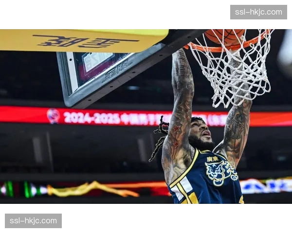 评论：面对换防型球队频频受挫，传统低位中锋的战术价值是否已被重新评估？